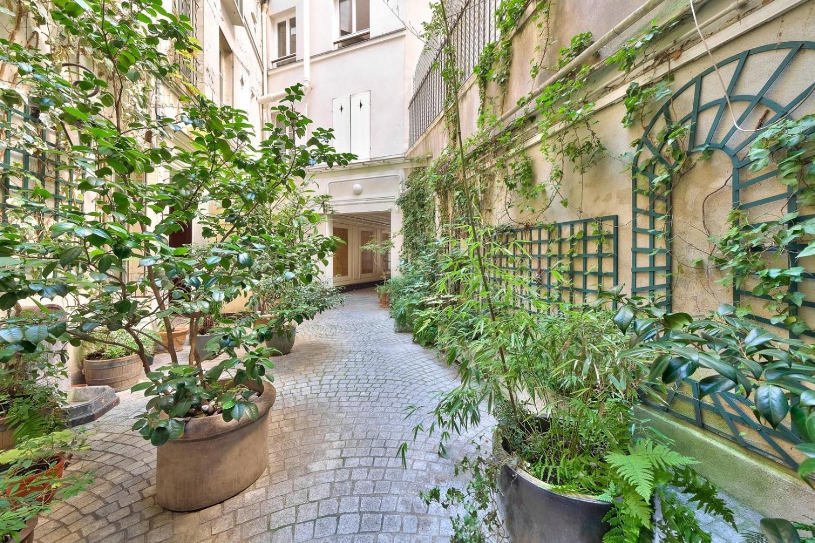 Guestready - Atypic Studio Near Montmartre Lägenhet Paris Exteriör bild